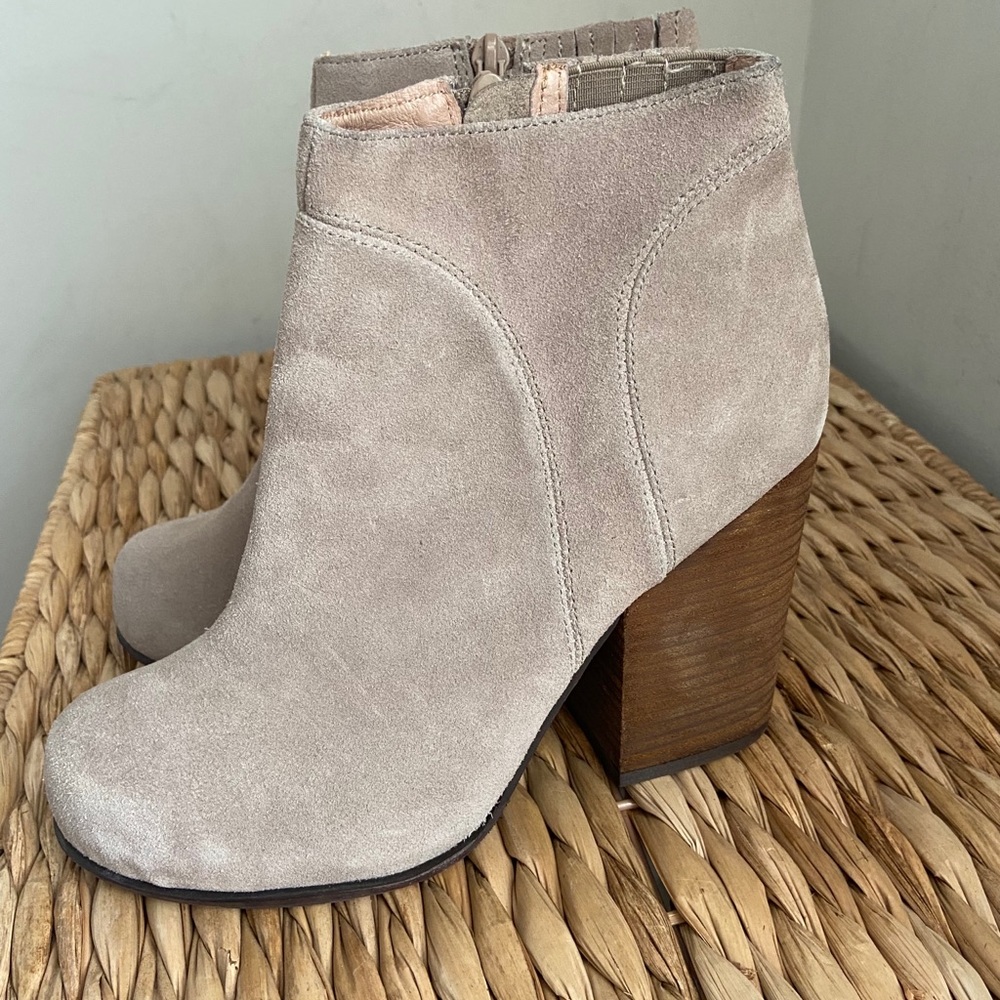 Jeffrey Campbell Suede Booties (Taupe Sz 7)